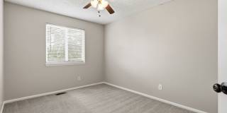 Great location in SE Aurora Gallery 23