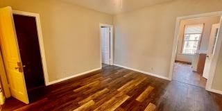 Ginormous 6 Bed Single family home with all Appliances Near Lake Michigan! Gallery 34