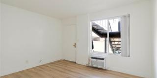 7343 Woodley Avenue Gallery 4