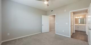 Los Alamitos Luxury Apartments Gallery 76