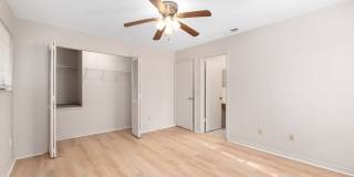 Spacious 3/3 townhome-style condo in Rockwood Villas with washer/dryer Gallery 35