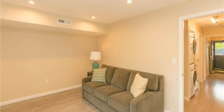 319 Swans Wharf Row Gallery 19