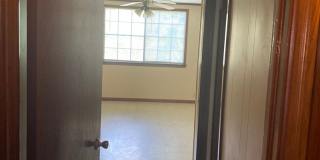 Single Family 4 BR 3.5 BA 0.7 Acres Water Front Gallery 37