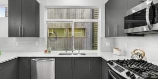 5917 California Avenue Southwest - 1Unit C 5917 California Avenue Southwest - 1Unit C Gallery 6
