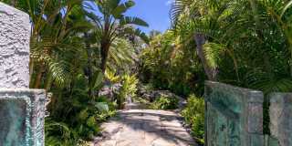 Exquisite haven in prestigious Portlock! AC, Ocean Views, Pool, Hale Ola Gallery 6
