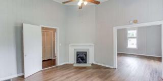 227 Alcovy Street Gallery 8