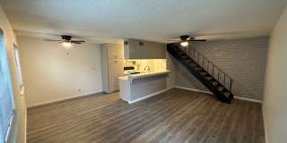 Cozy 2 Bedroom unit with community pool! Gallery 9