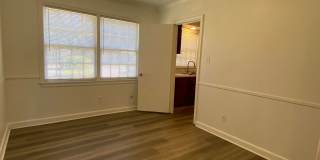 Charming 2-bedroom, 1.5-bath in Savannah, GA, Available now! Gallery 20