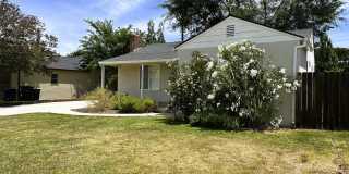 Beautiful 2-Bedroom Home with Large Backyard Beautiful 2-Bedroom Home with Large Backyard Gallery 10