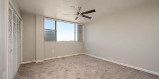 The Landmark Gallery 32