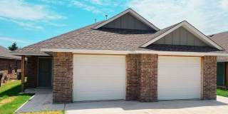 Move-In Ready 2-Bed Home | Garage + Pet Friendly Gallery 16