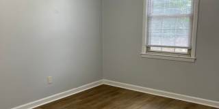 2 bedroom, 1 bath apartment in small complex on Hill Street! Walking distance to Normal Town, Downtown & UGA! Available now! Gallery 13