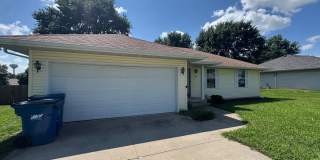 3 Bedroom Home Strafford, Missouri Gallery 1