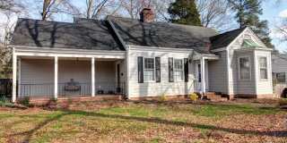 Beautiful and Spacious 2bd/1ba Home Near Northgate Park in Durham's Colonial Village! Gallery 1