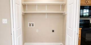 $1250 - 3 Bedroom 1.5 Bath Ranch Home Gallery 7
