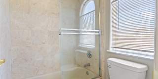 Grand 4-Bedroom San Leandro Home w/ Custom Upgrades Grand 4-Bedroom San Leandro Home w/ Custom Upgrades Gallery 21