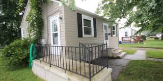 Beautiful Updated little rancher with nice yard! Gallery 1