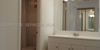 1300 Saint Charles Pl Gallery 12