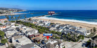 Furnished Balboa Peninsula Point Cottage Home | Available November 1st – April 30th Furnished Balboa Peninsula Point Cottage Home | Available November 1st – April 30th Gallery 38