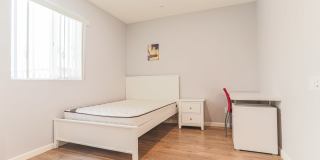 1259 W 36th Place - Co-Living Gallery 3