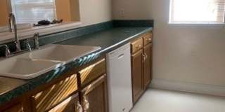 2 bedroom 2 bath unit- Close to tanglewood! Gallery 8