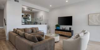 17165 Palisades Cir Gallery 1