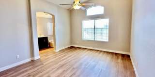 4781 W Harrison Street Gallery 13