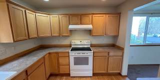 4 Bed 2 Bath Home in Waterbury Meadows Gallery 4