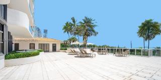 5757 Collins Ave Gallery 50