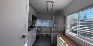 Downtown Roseville - 2 Bed, 1 Bath - Single Level Bungalow - Landscaping Included - Utilities Included! Street Parking Gallery 14