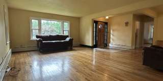 114 Maple Avenue Gallery 7