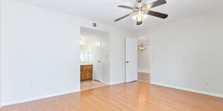 1927 E Hampton Ave Gallery 1