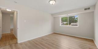 Fairwinds. Renovated and Updated. Spacious 2 bed 2 bath ground level condo in Annapolis! Gallery 11