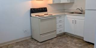 95 N Clarkson St Carolyn Arms Apartments Gallery 15