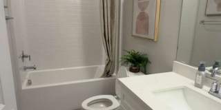 4717 Woodland Avenue Gallery 21