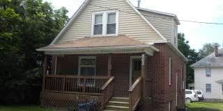 2 Bedroom House Downtown Gallery 1