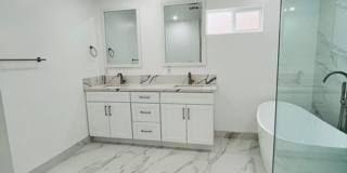 482 Hamel Gallery 27