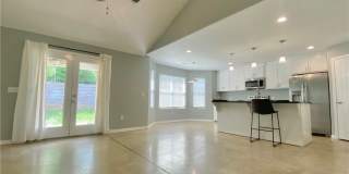 133 S Pinyon Point Gallery 3