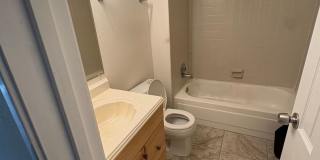 Spectacular Top Floor Condo in Aurora! Gallery 19