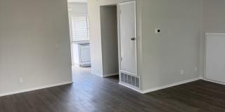 COMING SOON! 3 Bed + 1.5 Bath Townhouse Gallery 7