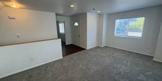 Fully Renovated 3 Bed 2.5 Bath Townhome w/ 1 Car Garage & Yard! Gallery 7