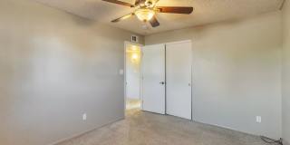6 Bedroom 3.5 Bathroom Tri-Level Home In Tempe close to ASU Gallery 23