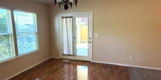 Beautiful and spacious 3 bed 2 bath home in Meridian just off Ten Mile and W Pine Ave Gallery 10