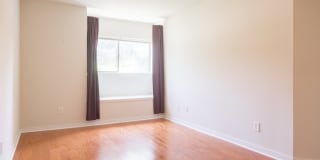 Conveniently Located Modern Two Bedroom Condo For Rent in Westwood Condominiums Gallery 6