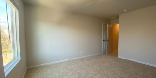 Room in 4 Bedroom Home at Statesville Ave Gallery 19