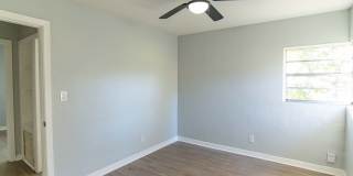 2 Bedroom / 1 Full Bath - Gallery 13