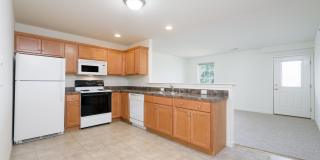 321 College Manor Ave Gallery 1