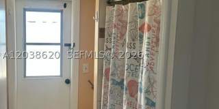 4020 Country Club Gallery 9