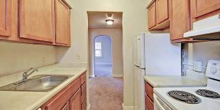 Historic Charm Meets Modern Comfort at Old English Court Gallery 2