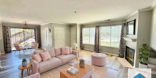 Modern Condo with Fireplace, Garage & Community Pool Modern Condo with Fireplace, Garage & Community Pool Gallery 9